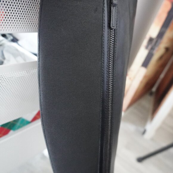 Tahari Black Ankle Boots – Side Zip – Size 38 - Picture 9 of 9